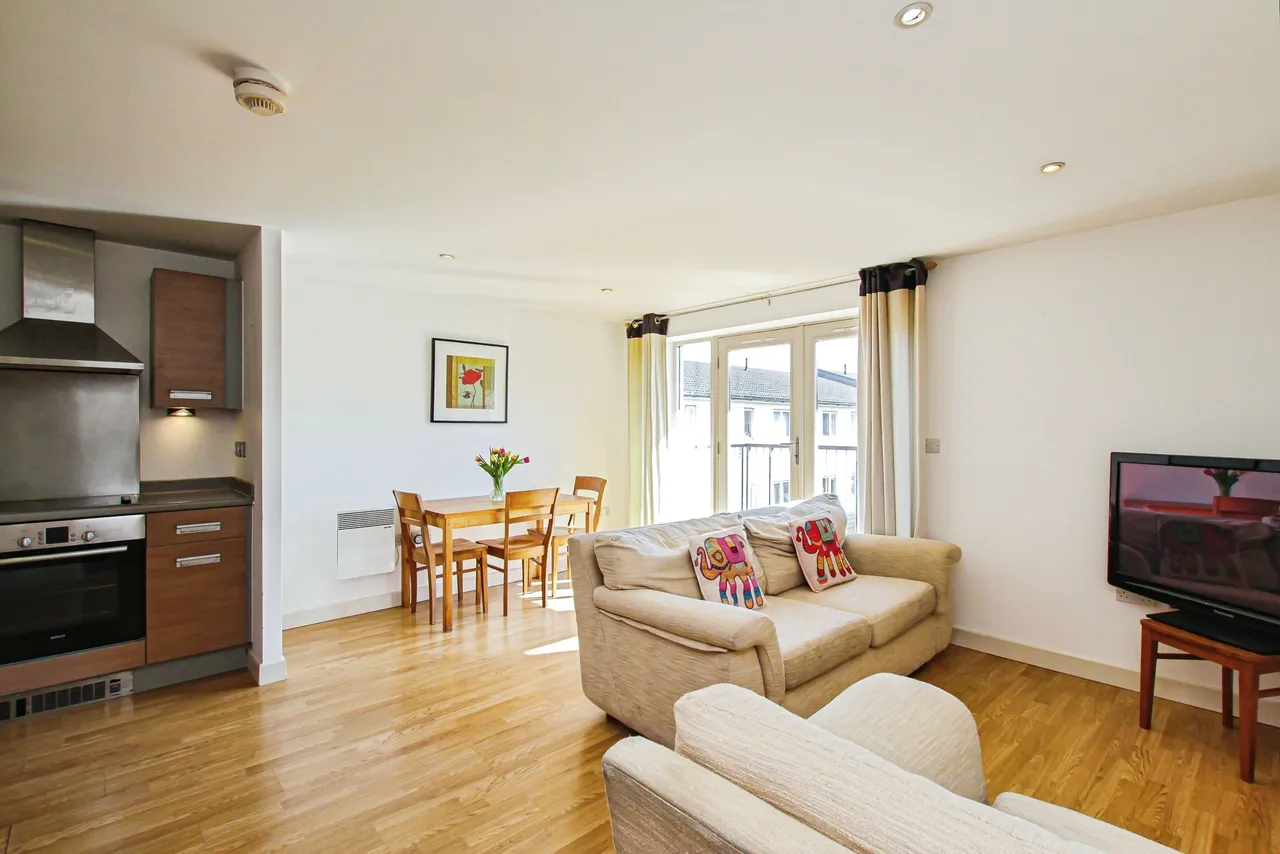 248 Tredegar Road, London, photo 2