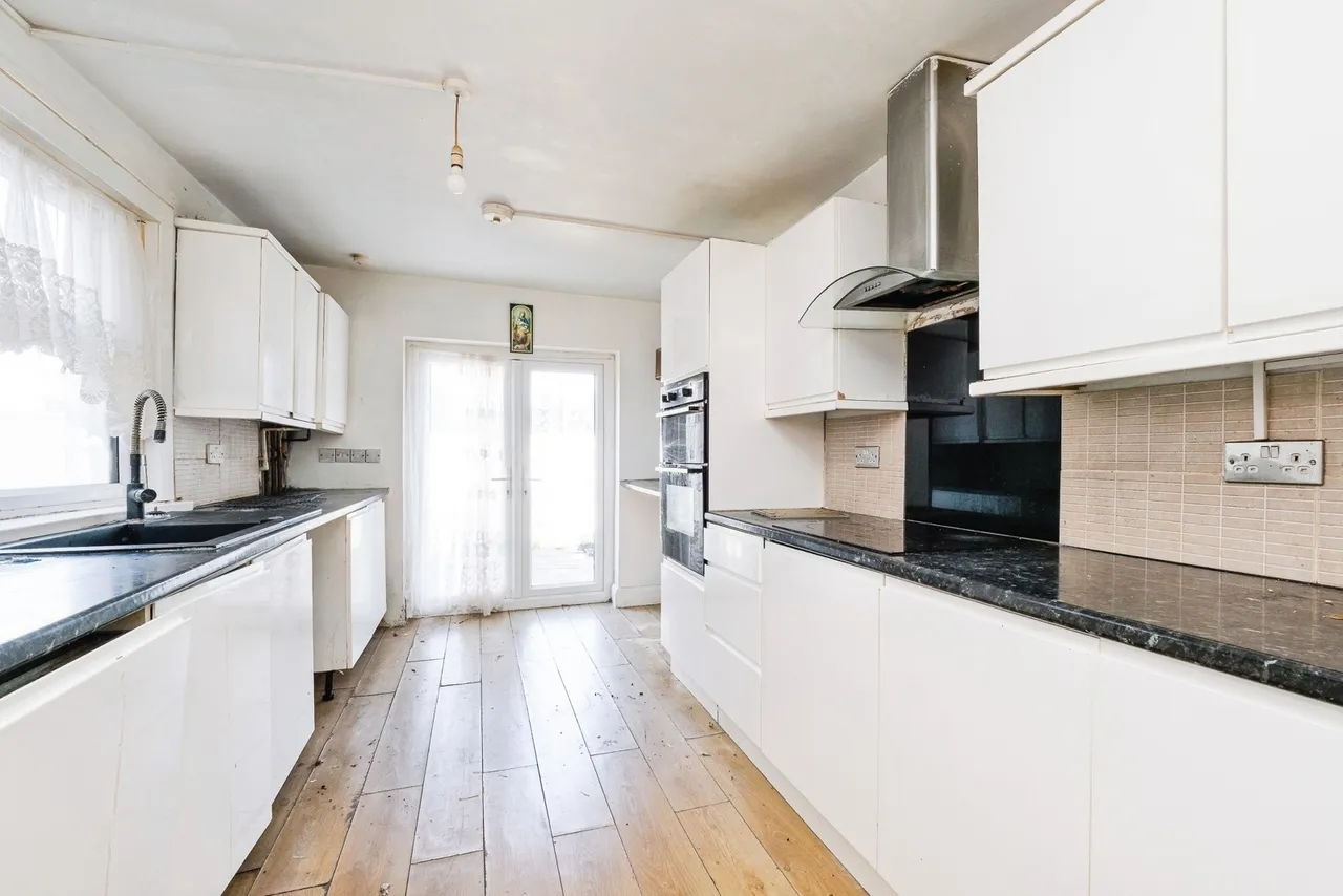 Sutton Court Road, Plaistow, London, E13, photo 3