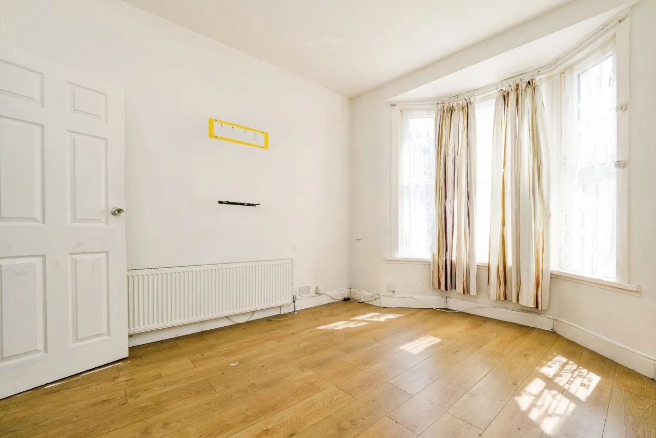 Sutton Court Road, Plaistow, London, E13, photo 5