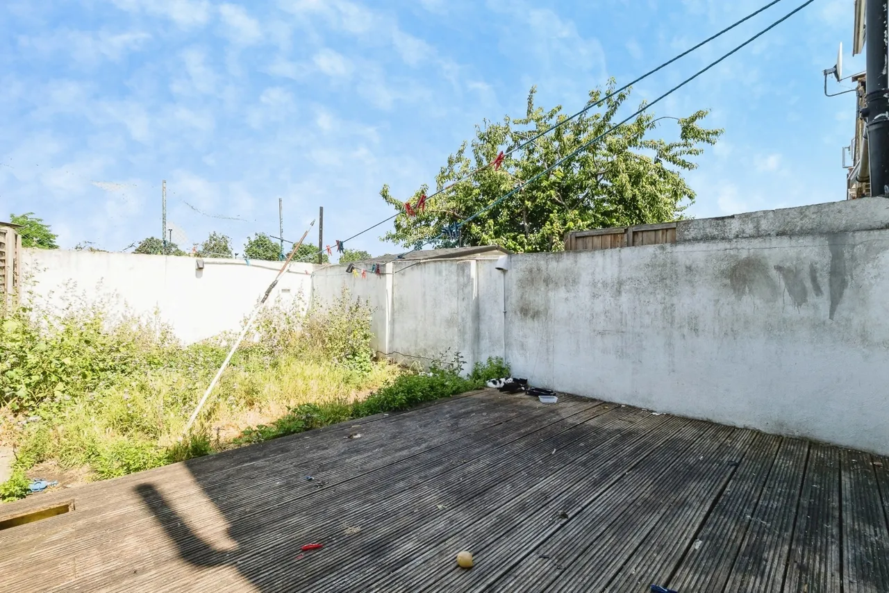 Sutton Court Road, Plaistow, London, E13, photo 17