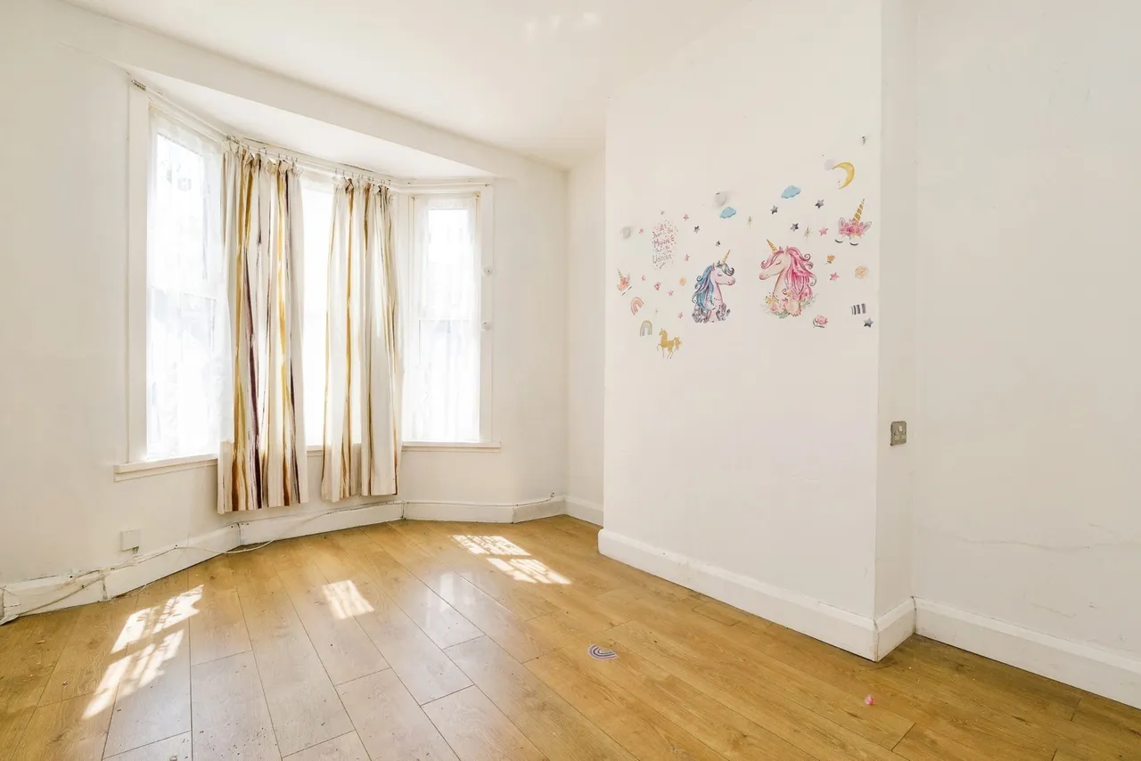 Sutton Court Road, Plaistow, London, E13, photo 2
