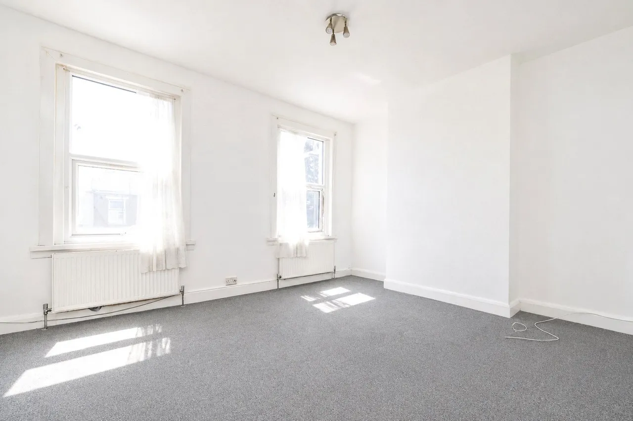 Sutton Court Road, Plaistow, London, E13, photo 4