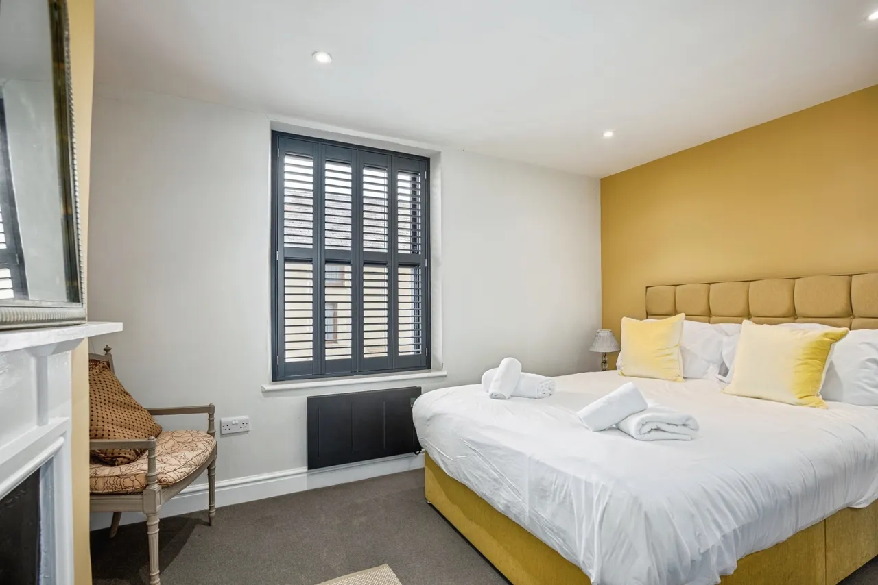 High Street, Borth, SY24, photo 20