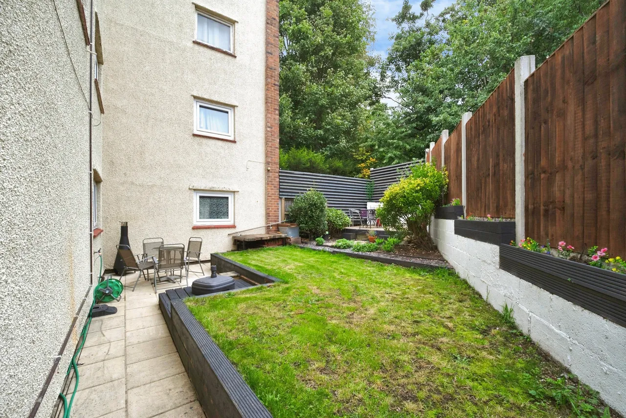 Queenshill Avenue, Leeds, LS17, photo 17