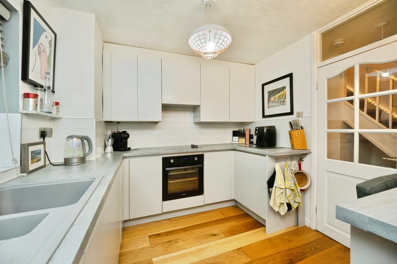 Queenshill Avenue, Leeds, LS17, photo 7