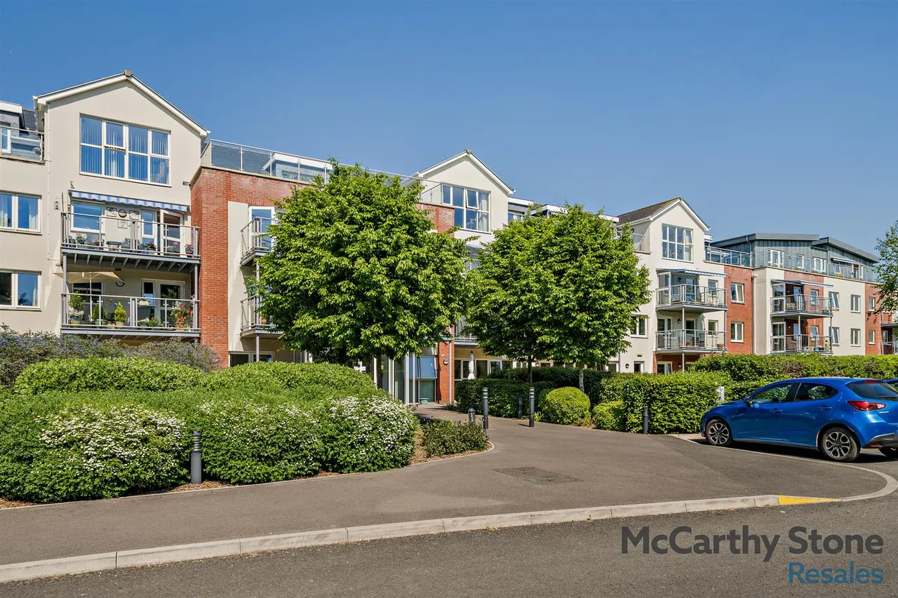 2 bed flat for sale, Mount Street, Taunton, TA1