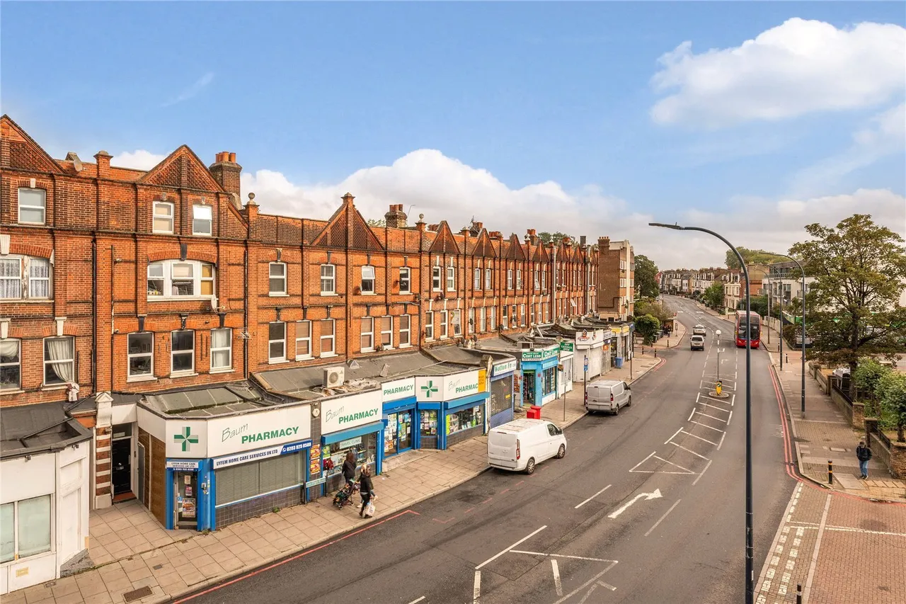 Lee High Road, London, SE13, photo 13