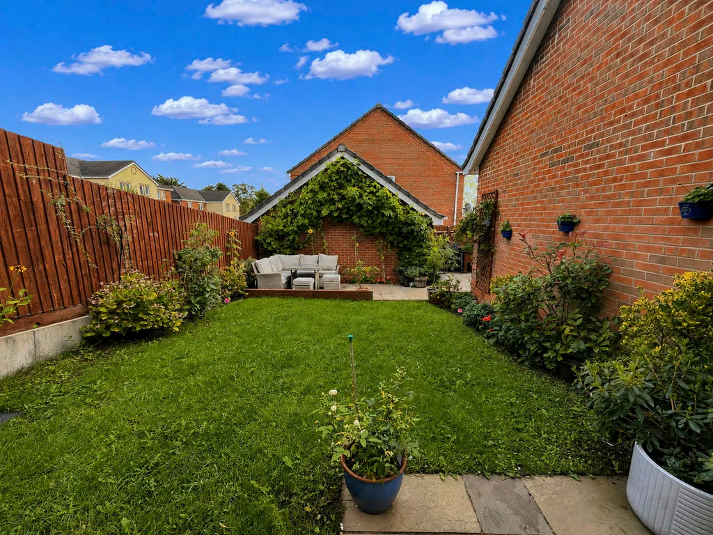 Tulip Grove, Streetly, B74, photo 21