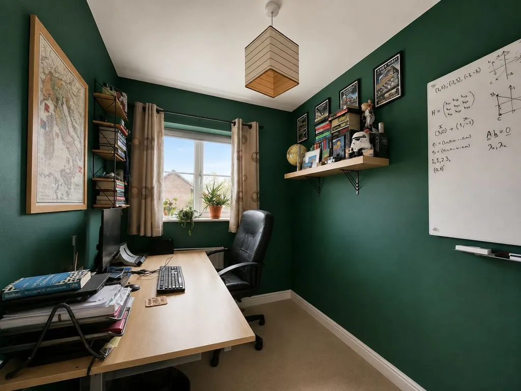 Tulip Grove, Streetly, B74, photo 16