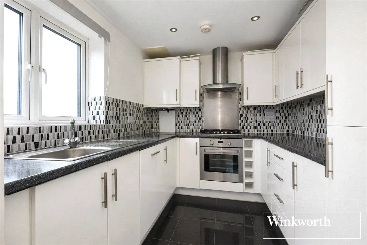 Todd Close, Borehamwood, WD6, photo 5