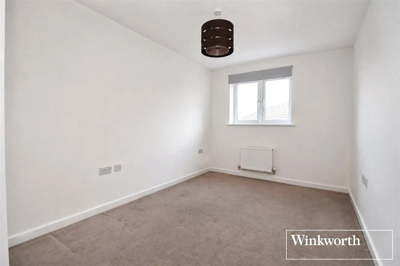 Todd Close, Borehamwood, WD6, photo 6