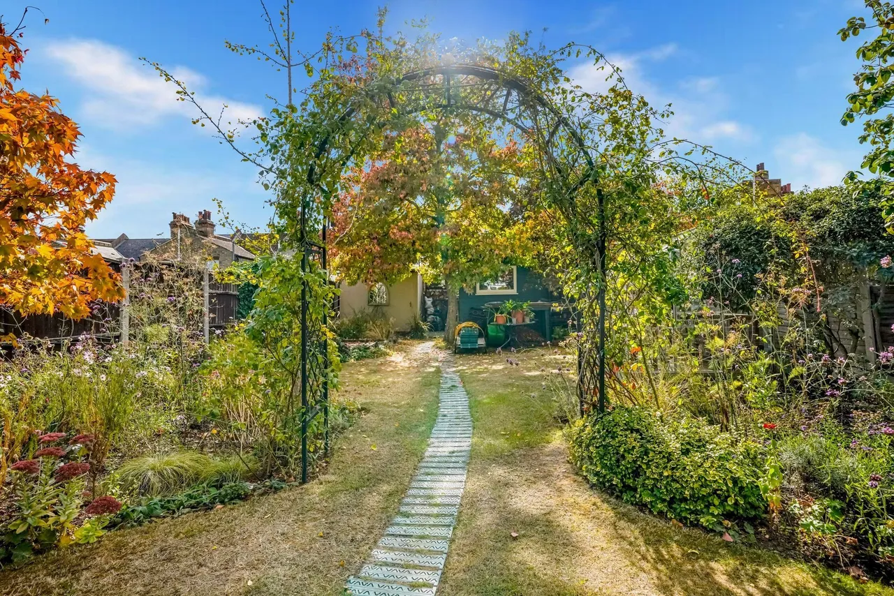 Broadmead Road, Woodford Green, IG8, photo 42
