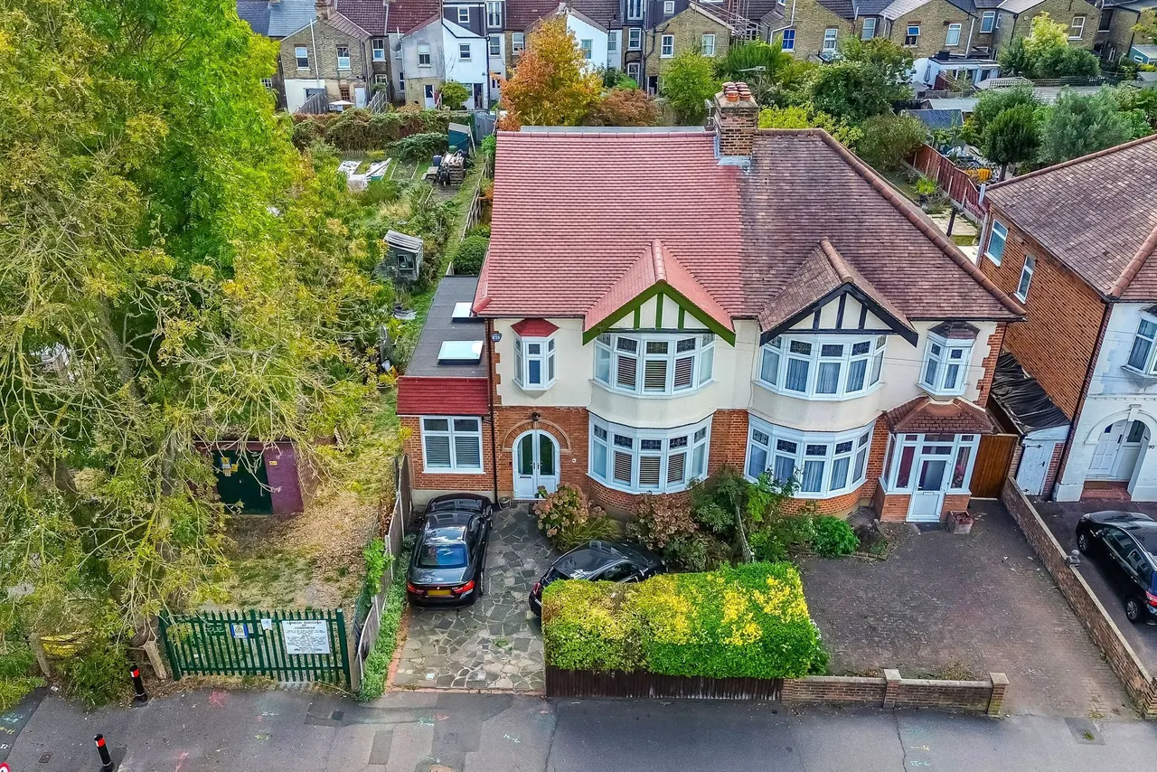 Broadmead Road, Woodford Green, IG8, photo 47