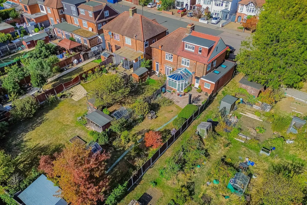 Broadmead Road, Woodford Green, IG8, photo 48