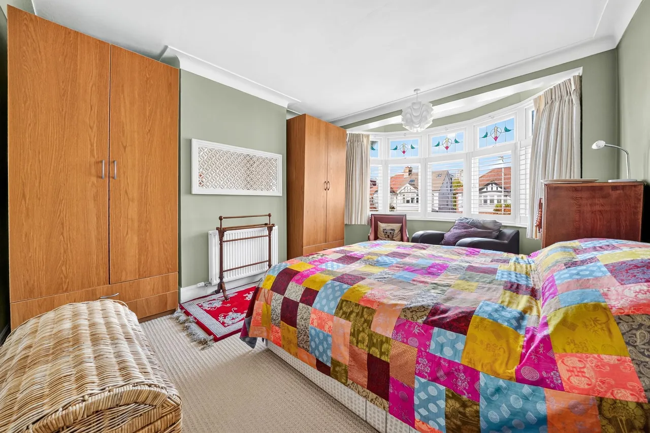 Broadmead Road, Woodford Green, IG8, photo 27