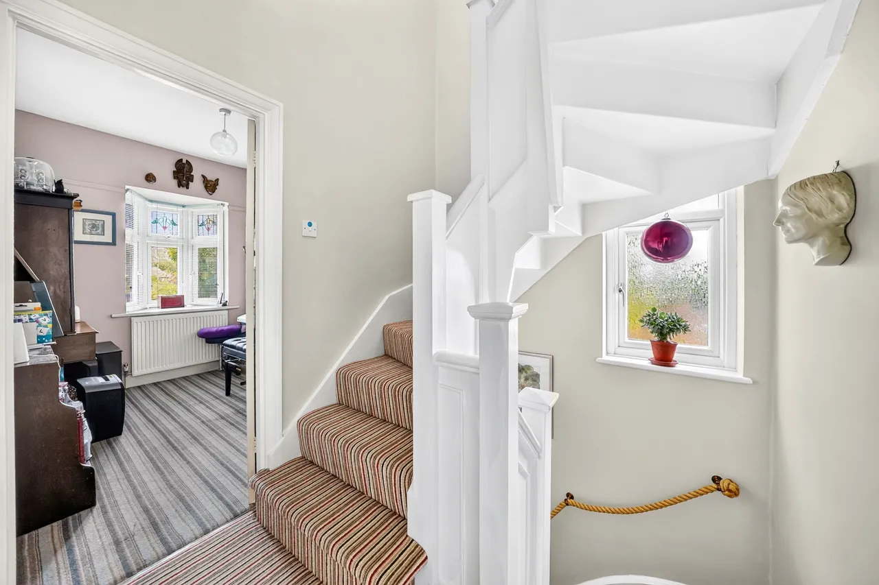 Broadmead Road, Woodford Green, IG8, photo 22