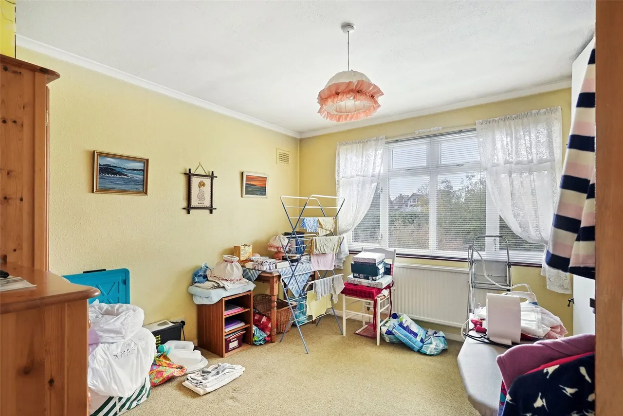 Chestnut Avenue, Hampton, TW12 2NY, photo 15
