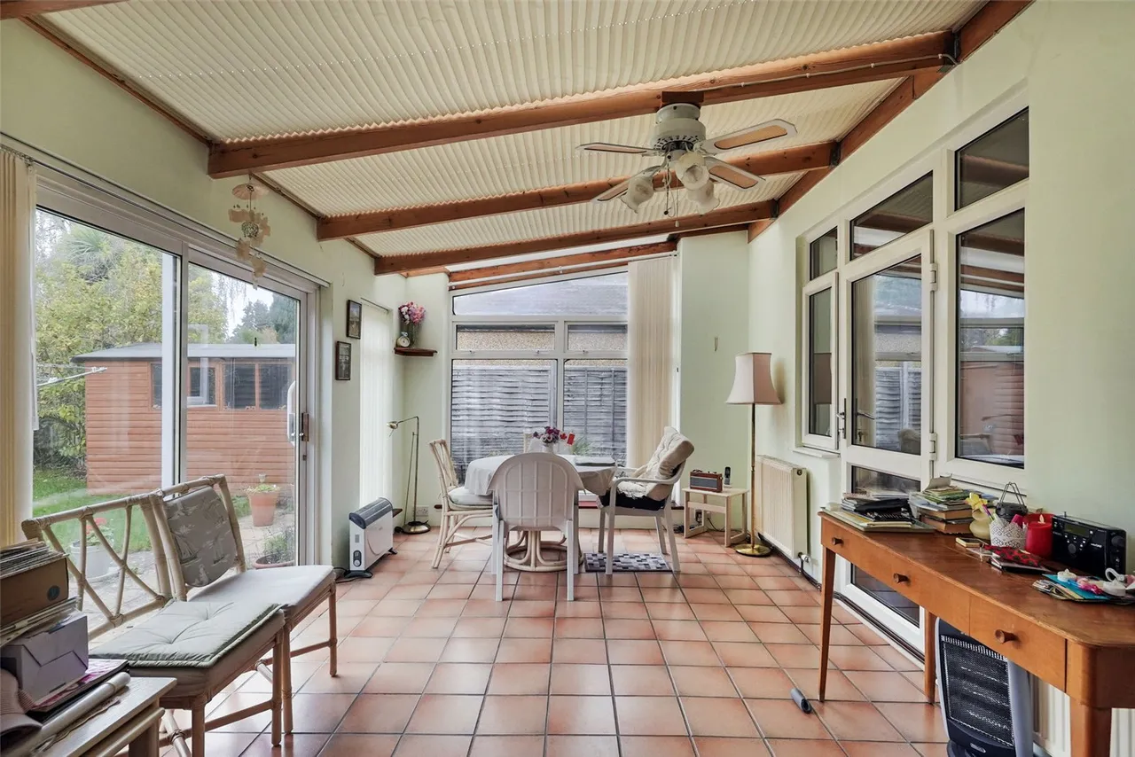Chestnut Avenue, Hampton, TW12 2NY, photo 8