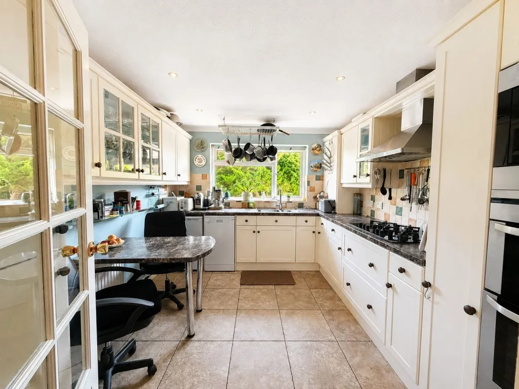 Cranleigh Close, Bexhill on Sea, photo 3