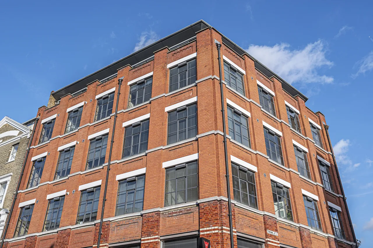 10 Saxon House, 1 Thrawl Street, London, photo 12