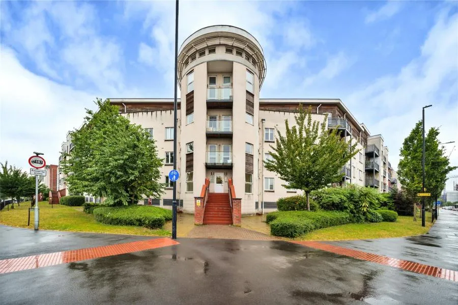 2 bed flat for sale, Burghley Court, Kingsquarter, SL6