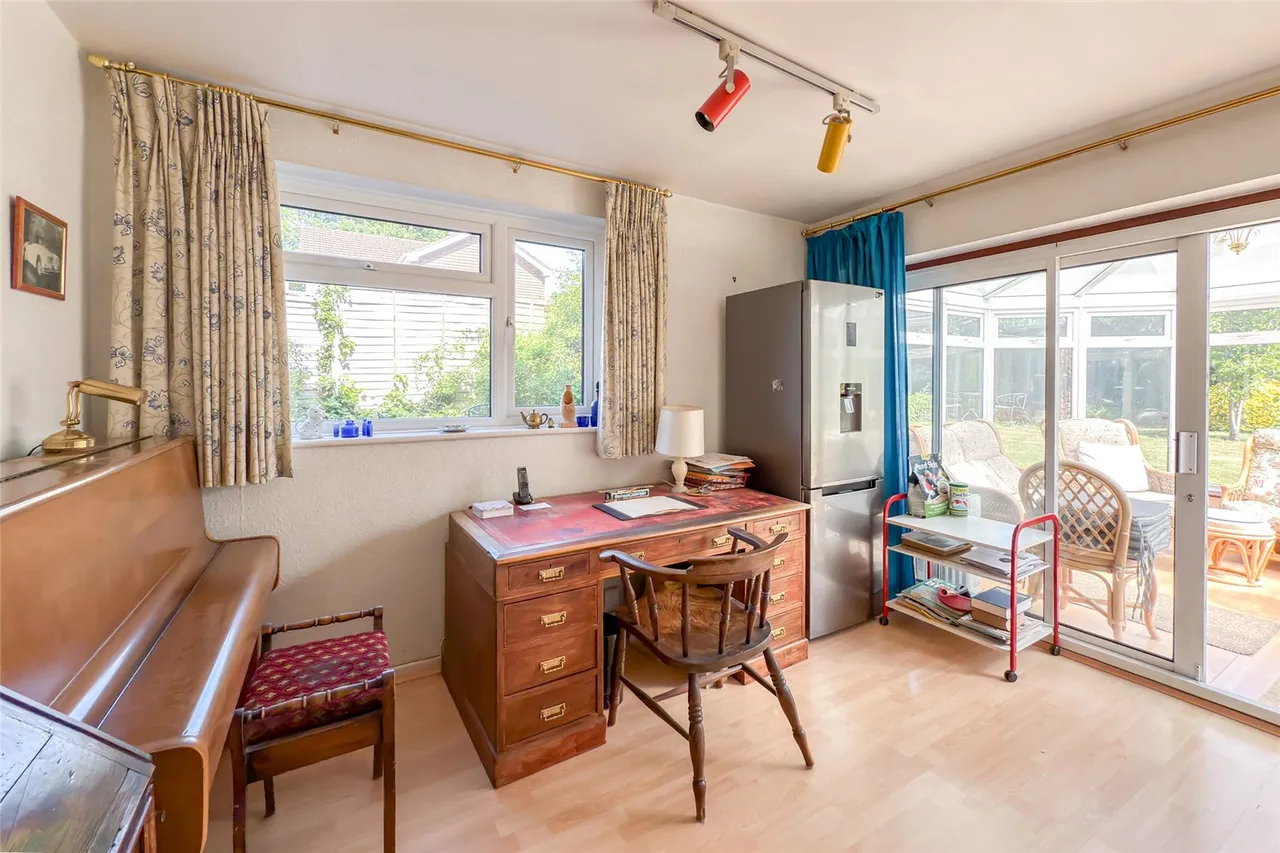 Meadowcroft, St. Albans, Hertfordshire, AL1 1UG, photo 3
