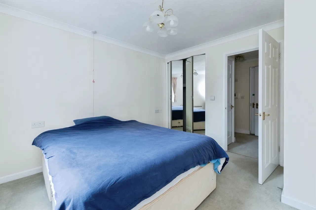 Ringwood Road, Ferndown, photo 9