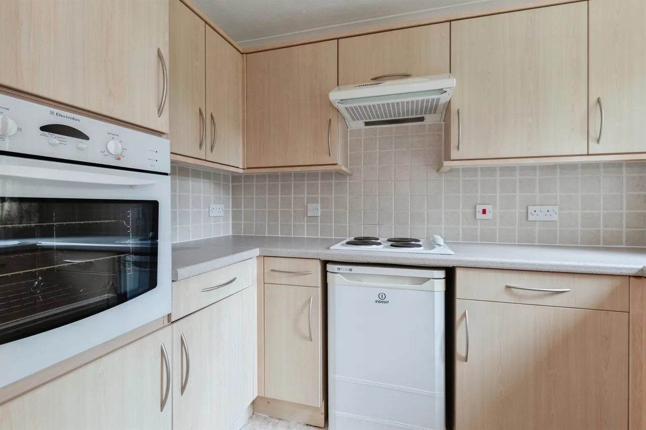 Ringwood Road, Ferndown, photo 8