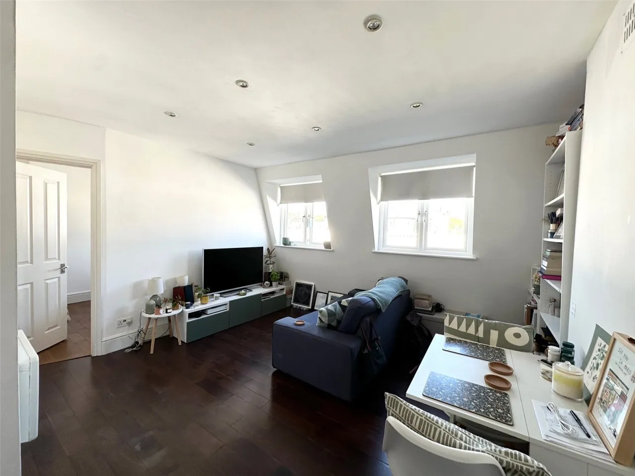 Sinclair Road, London, photo 9