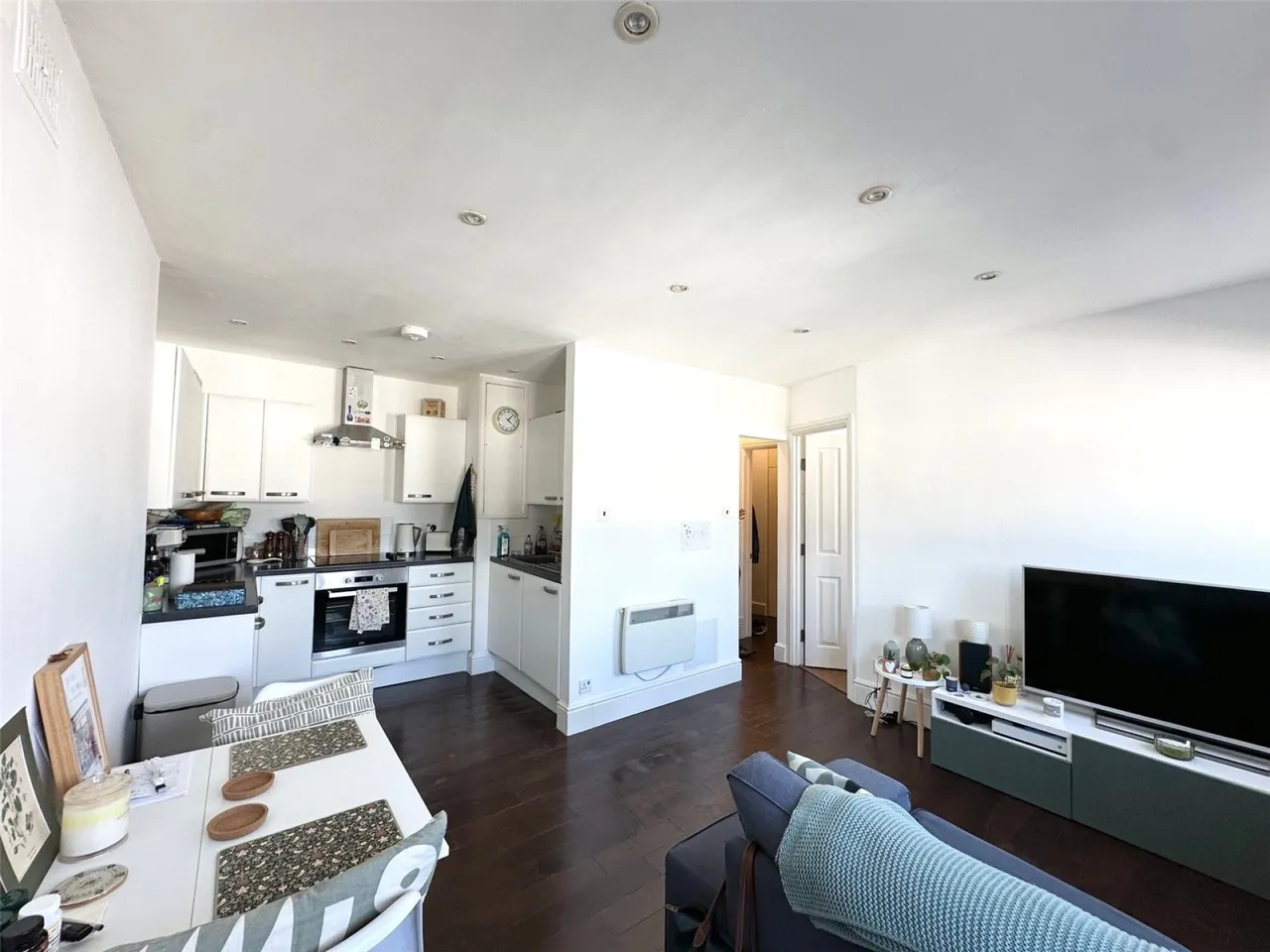 Sinclair Road, London, photo 6