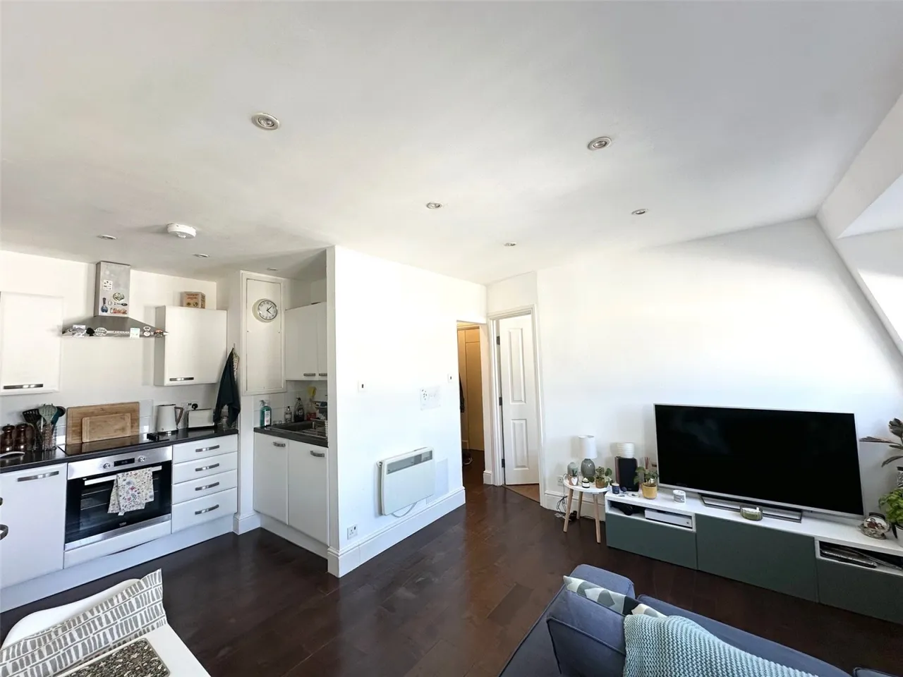 Sinclair Road, London, photo 7