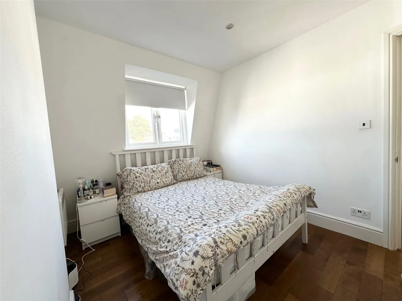 Sinclair Road, London, photo 5