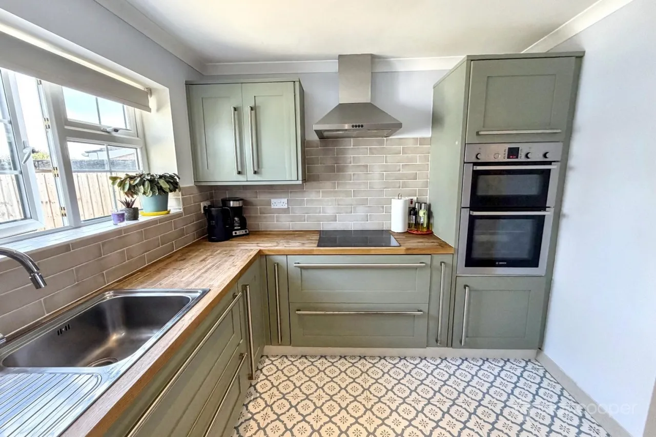 Woodcote Avenue, St Nicolas Park, CV11, photo 10