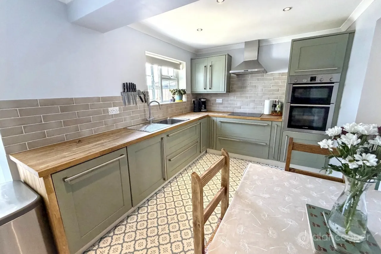 Woodcote Avenue, St Nicolas Park, CV11, photo 9