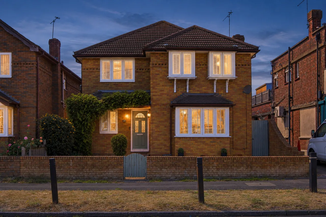 4 bed house for sale, Furtherwick Road, Canvey Island, SS8