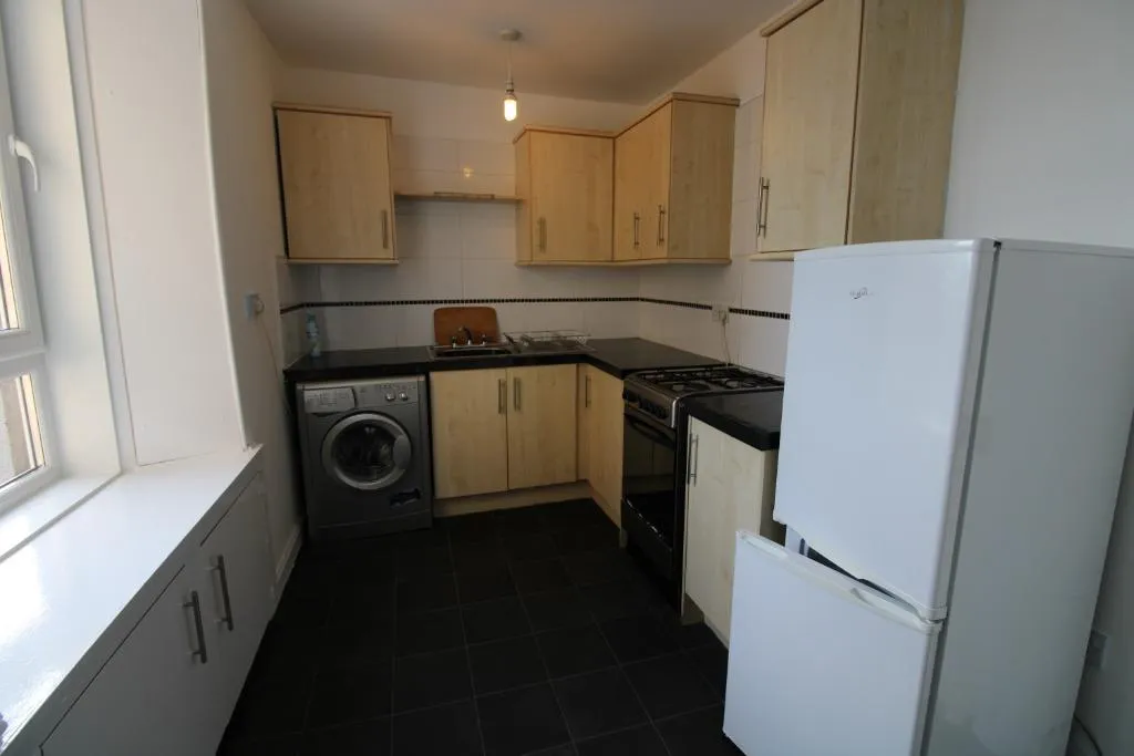 Main Street, Bainsford, FK2, photo 7