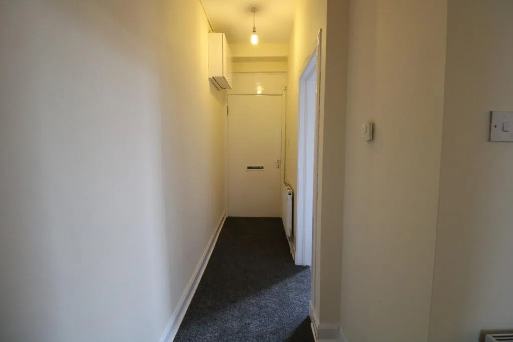 Main Street, Bainsford, FK2, photo 2