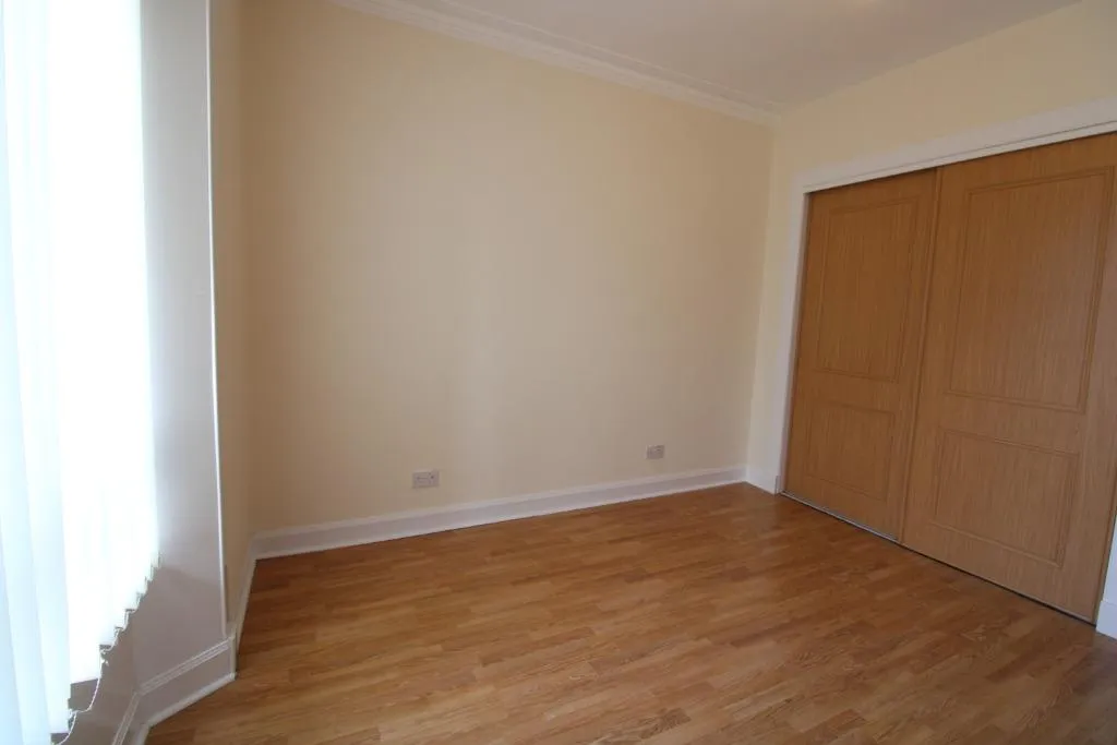 Main Street, Bainsford, FK2, photo 6