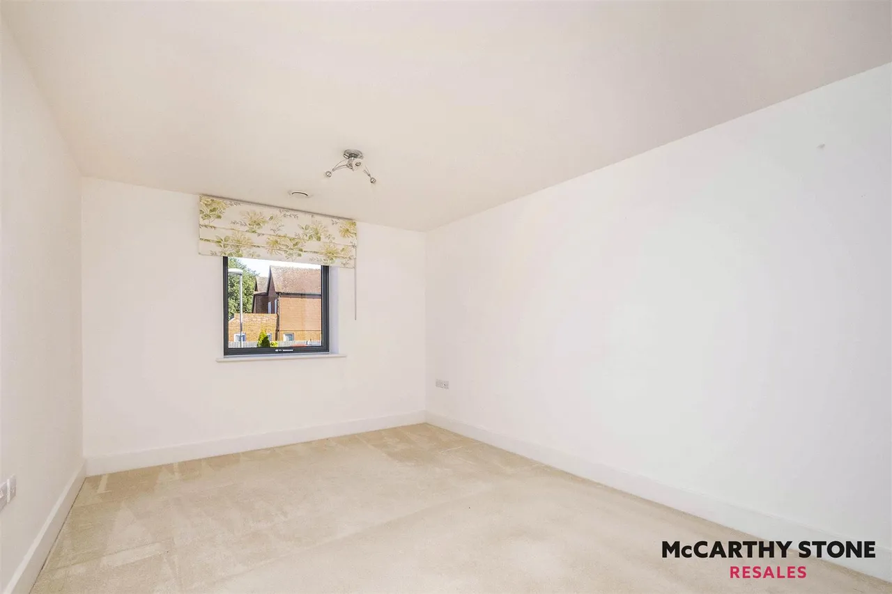 St. Margarets Way, Midhurst, GU29, photo 10