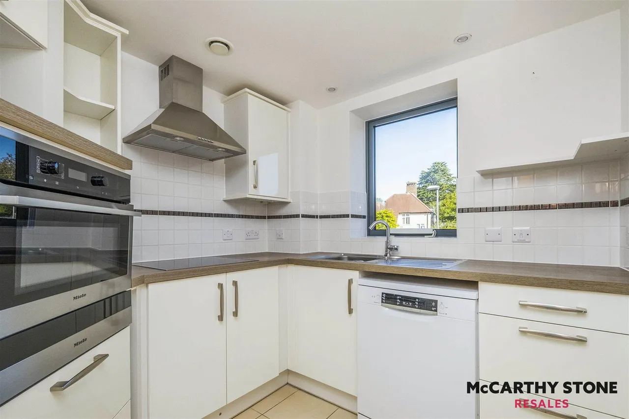 St. Margarets Way, Midhurst, GU29, photo 3