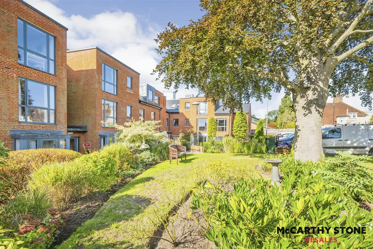 St. Margarets Way, Midhurst, GU29, photo 21