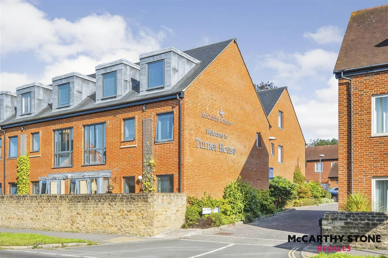 St. Margarets Way, Midhurst, GU29, photo 23