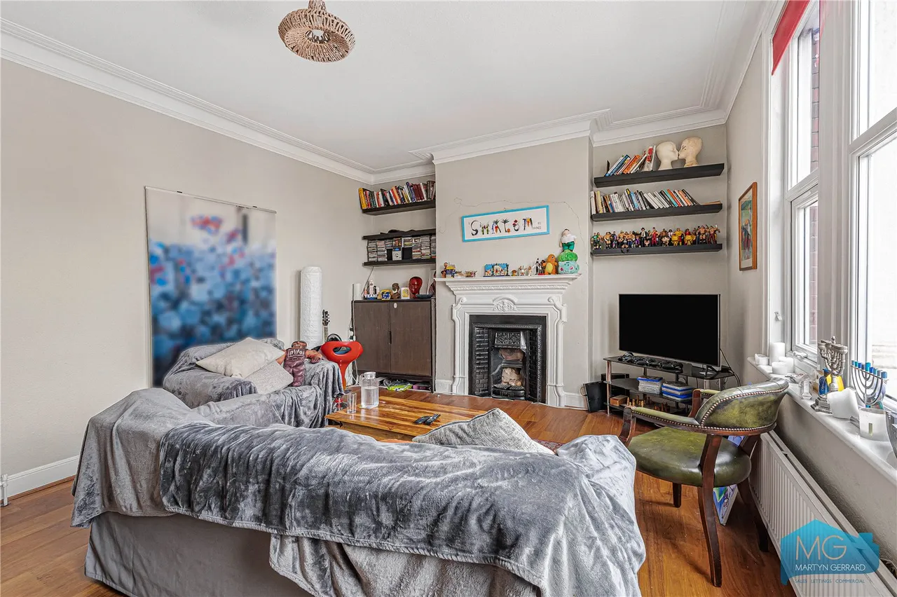 Ballards Lane, Finchley, N3, photo 4