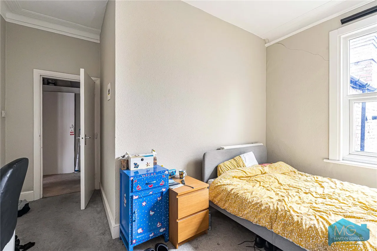 Ballards Lane, Finchley, N3, photo 10