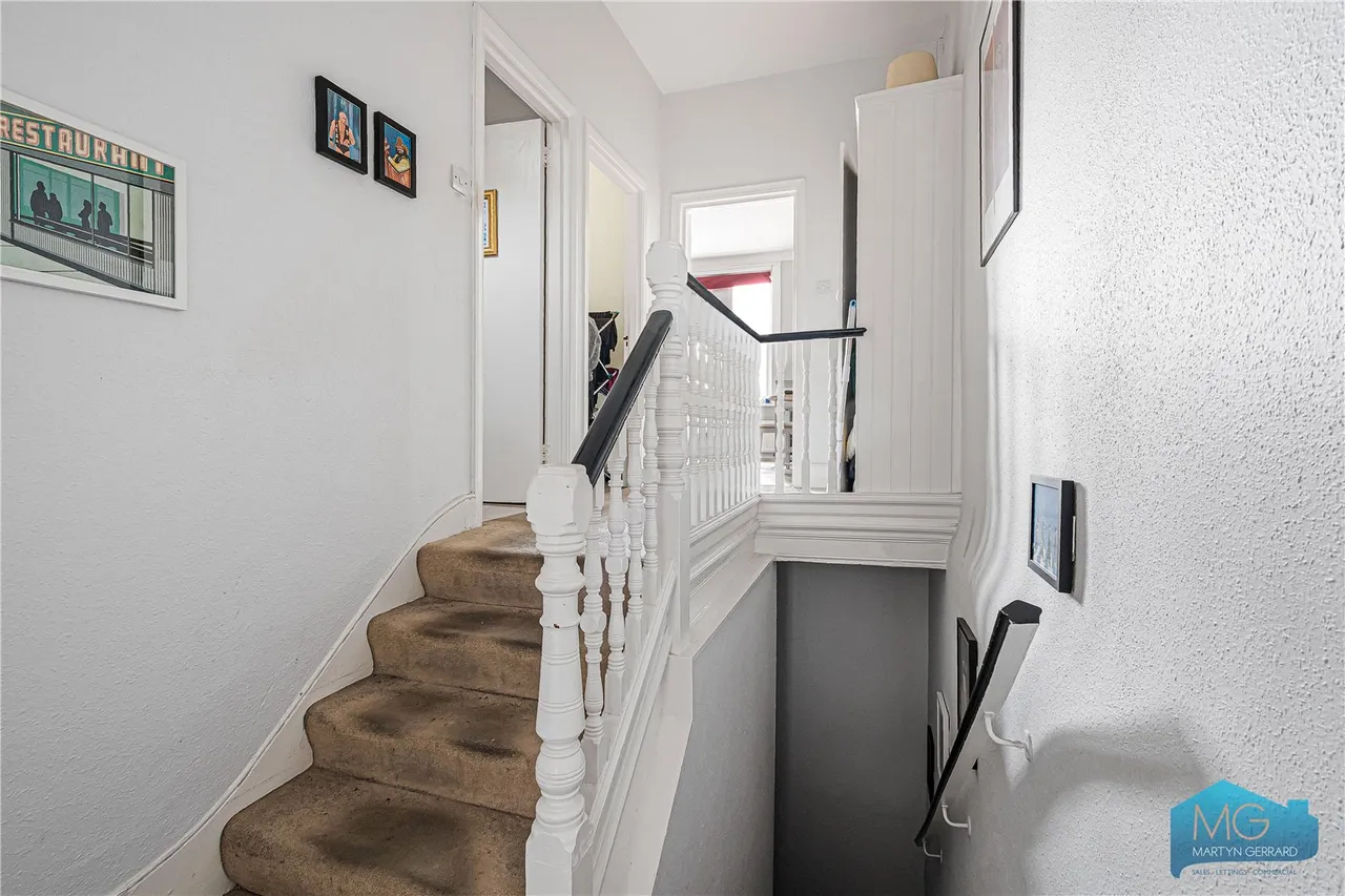 Ballards Lane, Finchley, N3, photo 13