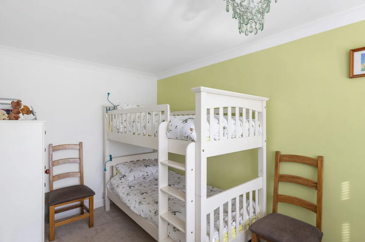 Bramwell Close, Sunbury-on-thames, TW16, photo 11