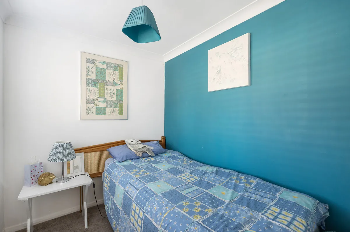 Bramwell Close, Sunbury-on-thames, TW16, photo 12