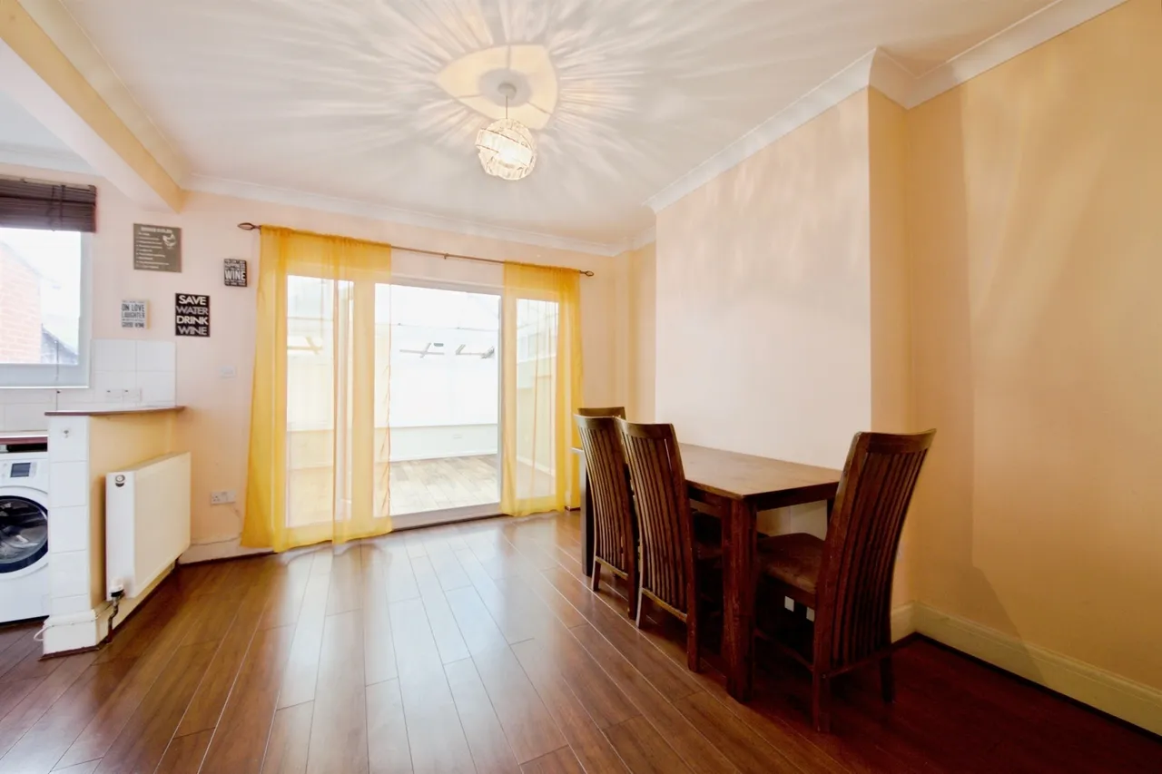 Woodbridge Road, Barking, photo 4