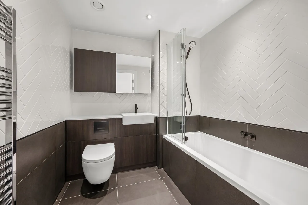 Everdene Path, London, W3, photo 17