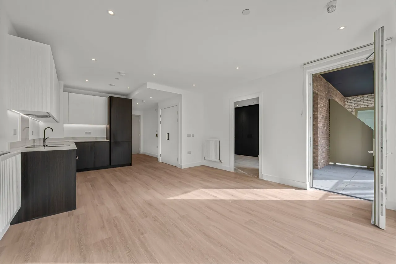 Everdene Path, London, W3, photo 12